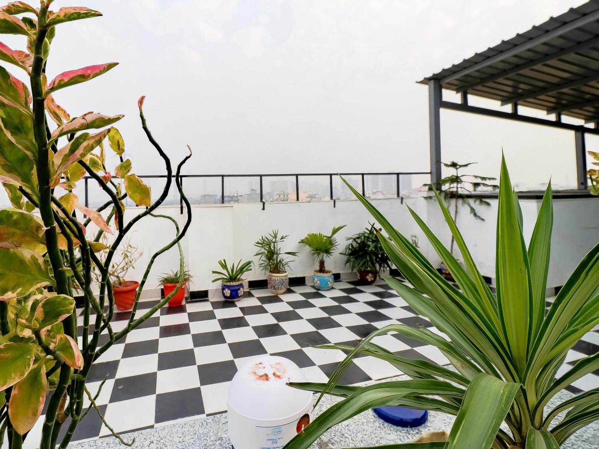 Treebo Rejoice 52 - 3Km From Huda City Metro Station Badshahpur Buitenkant foto