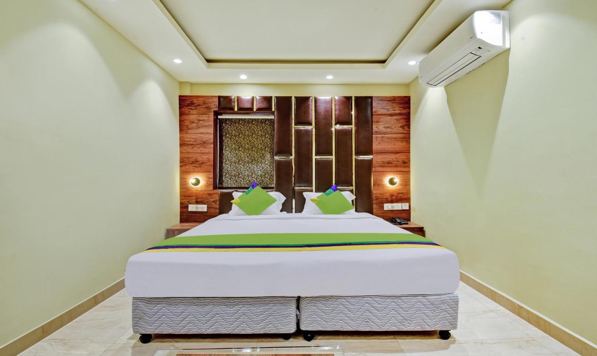 Treebo Rejoice 52 - 3Km From Huda City Metro Station Badshahpur Buitenkant foto